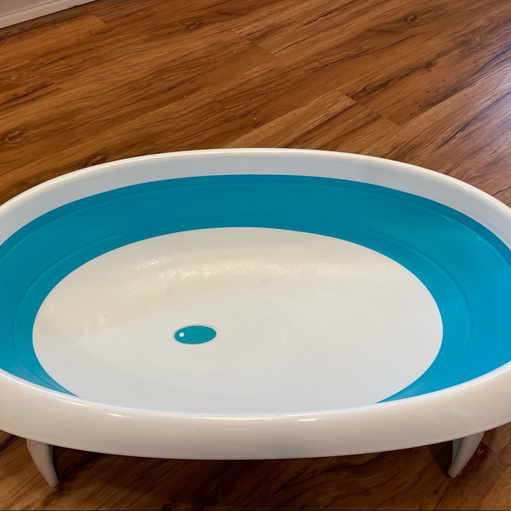 EUC Boon Naked Tub